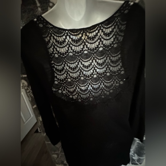 black button up or use as a cardigan - Picture 5 of 7